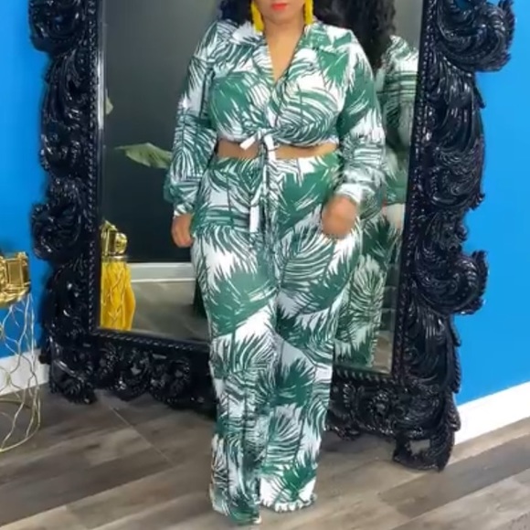 Matching Set - Picture 3 of 3